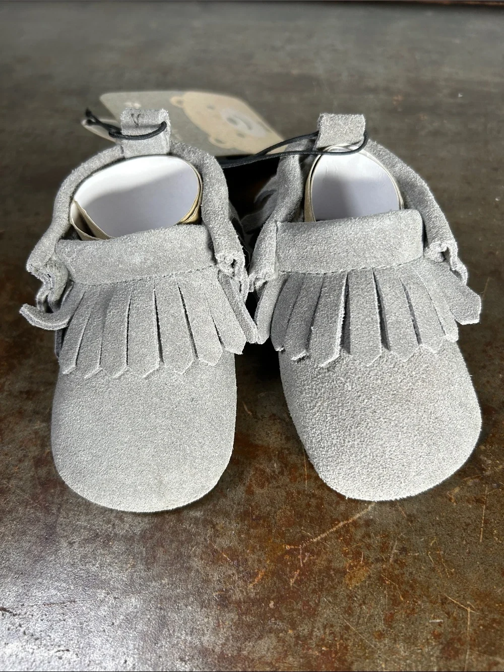 BearPaw Light Grey Fringe Suede Baby Moccasins Baby’s Size 0-6 months